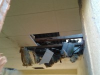 /album/la-bobila-de-viladecans/techo-roto-de-la-oficina-jpg/